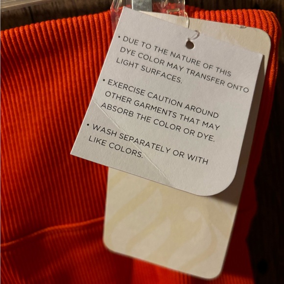 NWT Fabletics High-waisted Seamless Rib Ultra Crop pant in Harvest, size large - Picture 10 of 11